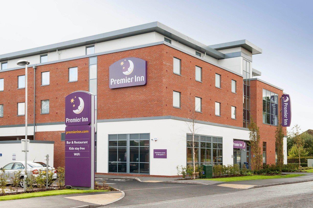 Premier Inn Fleet Exterior foto