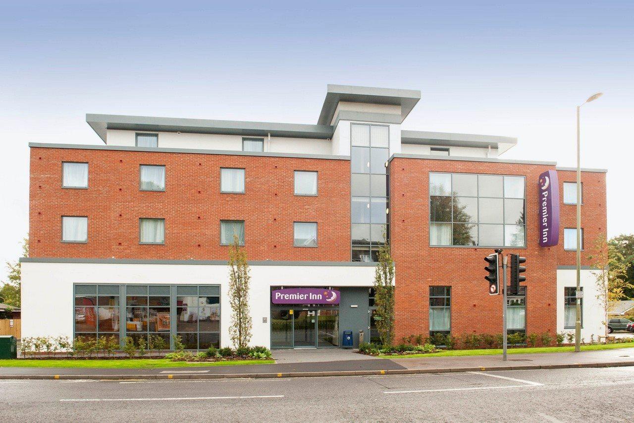 Premier Inn Fleet Exterior foto